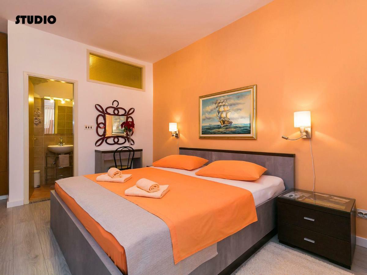 Apartments Nives Poreč Extérieur photo