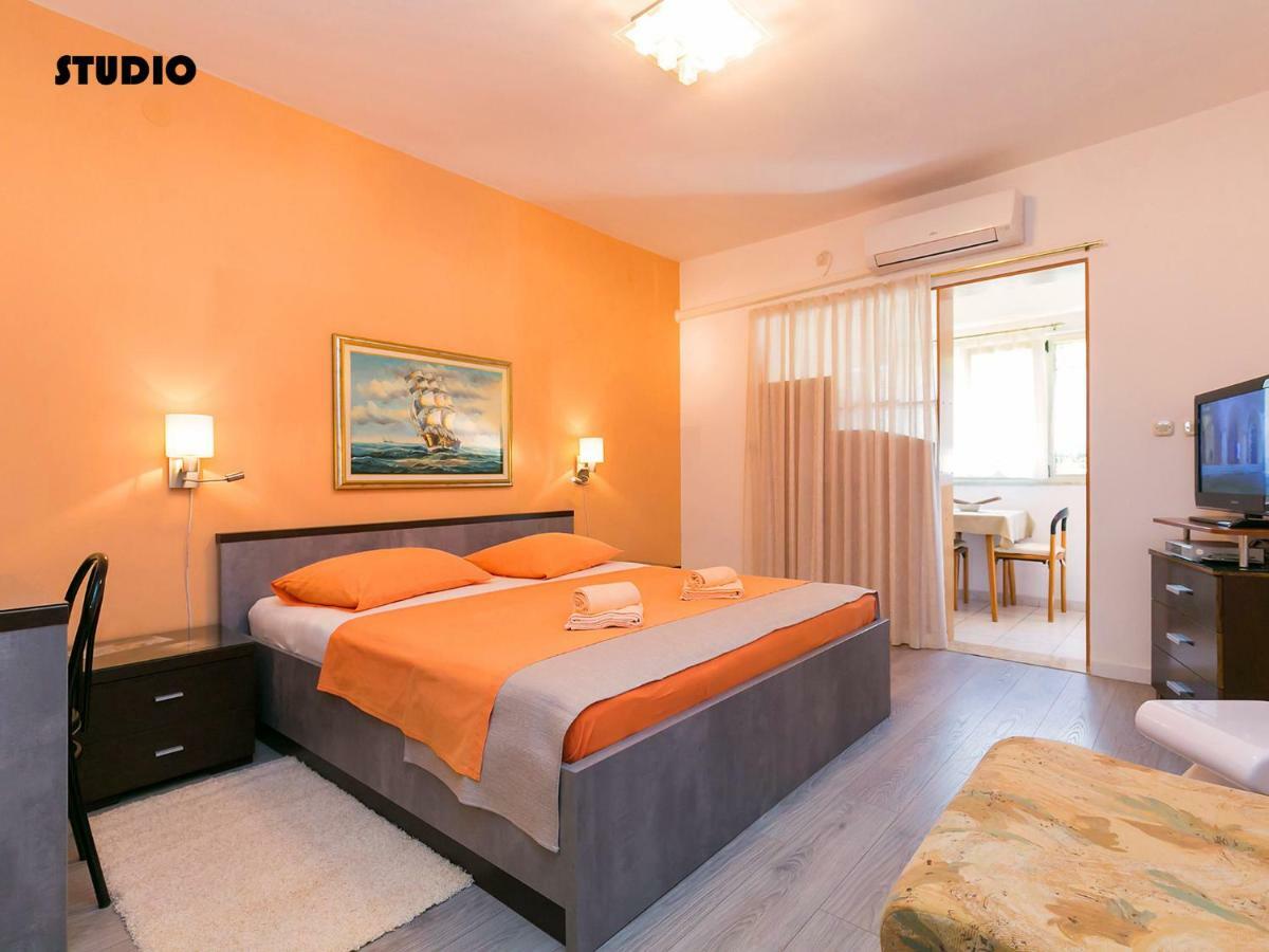 Apartments Nives Poreč Extérieur photo